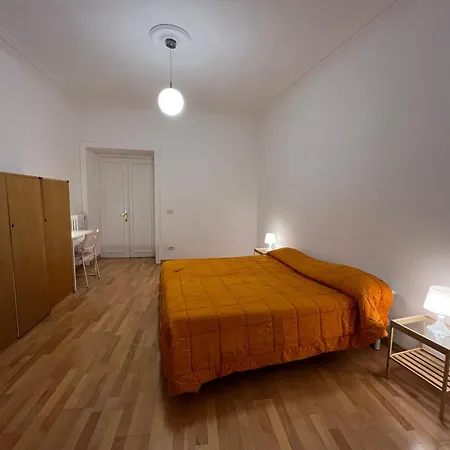 Adorable Near Vatican City Rom