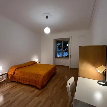Adorable Near Vatican City Rom